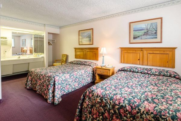 Hotel Highland Hills Cabins Master Hosts Resort (Boone)